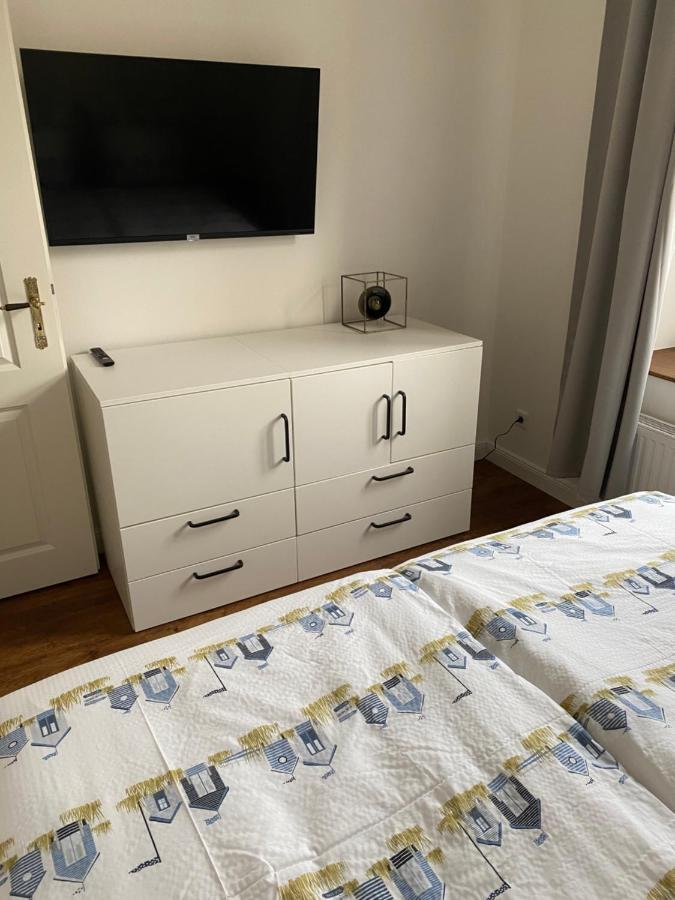 הוסום Altes Bahnhofsvorsteherhaus Wohnung Unten מראה חיצוני תמונה