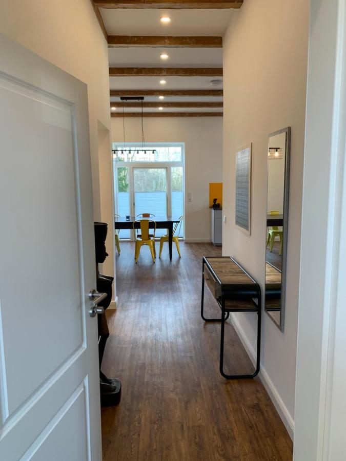 הוסום Altes Bahnhofsvorsteherhaus Wohnung Unten מראה חיצוני תמונה